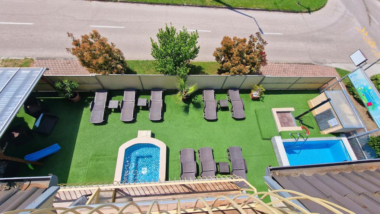 Napsugar Apartmanhaz Siófok Exterior foto