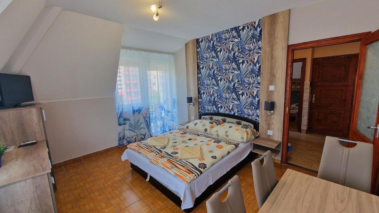 Napsugar Apartmanhaz Siófok Exterior foto