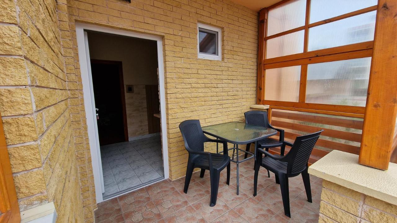 Napsugar Apartmanhaz Siófok Exterior foto