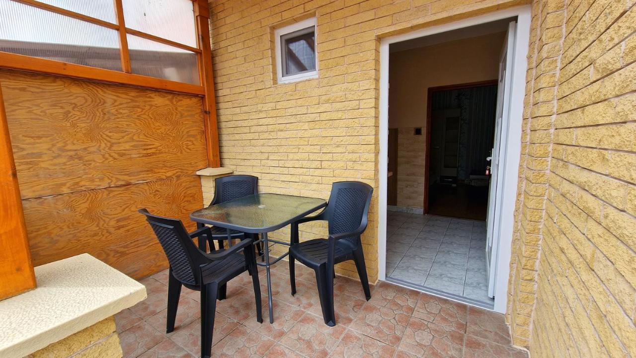 Napsugar Apartmanhaz Siófok Exterior foto